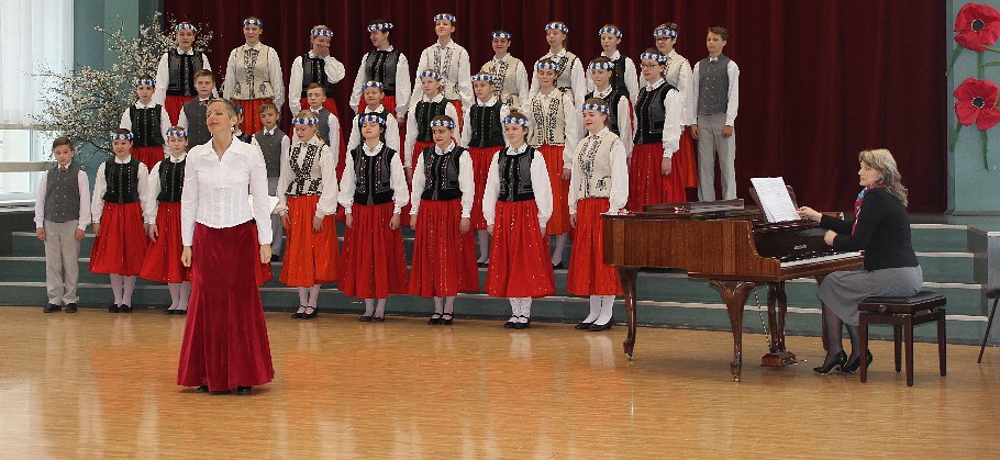 Novadi apsteidz pilsētu