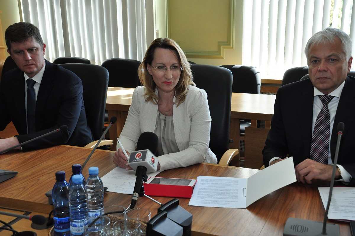 Paraksta nodoma protokolu par kompetences centra izveidi