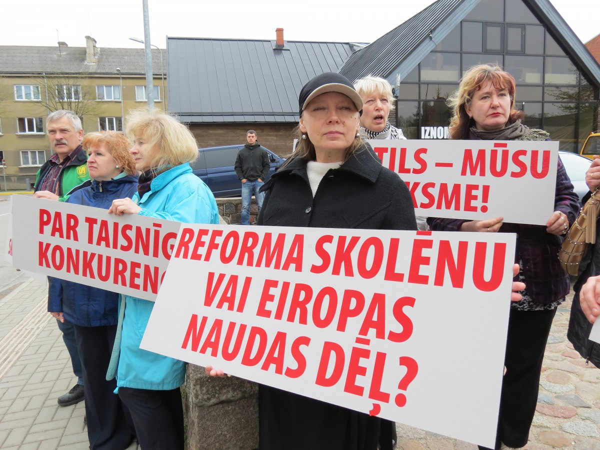 Cīnās par skolu saglabāšanu