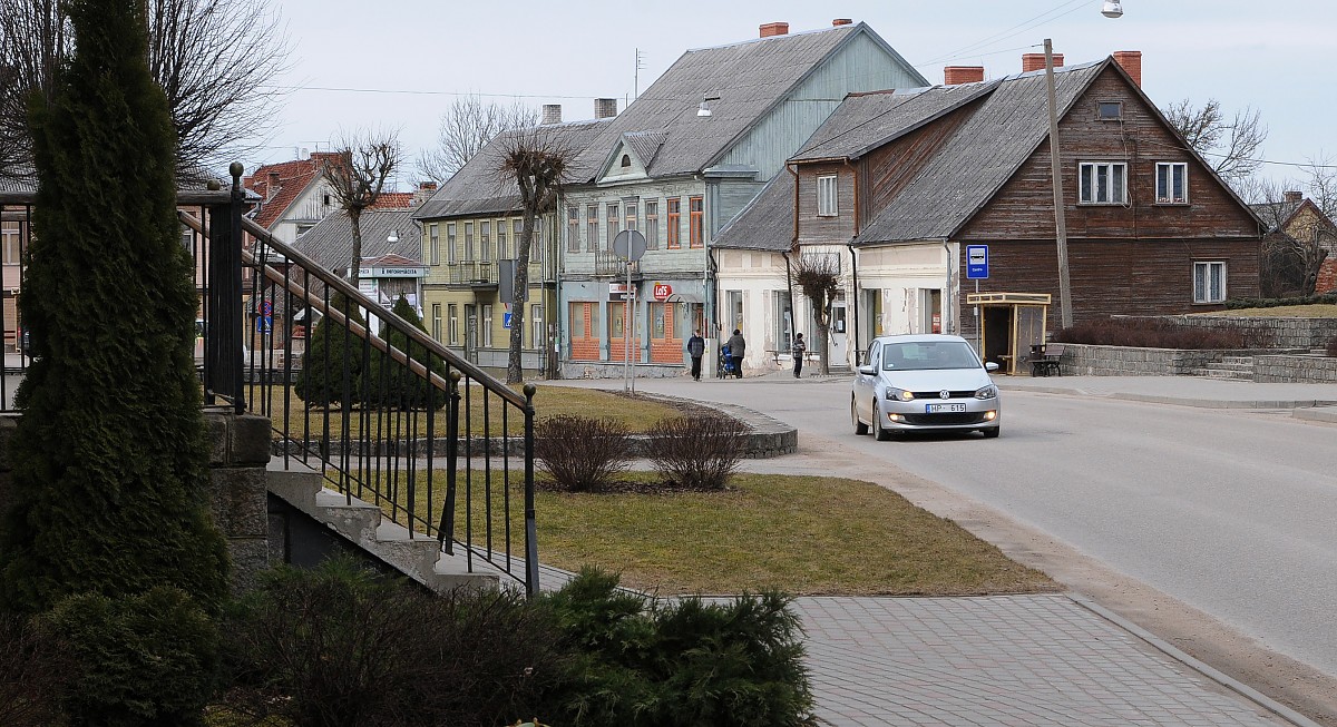 Ieceļ jaunu direktori