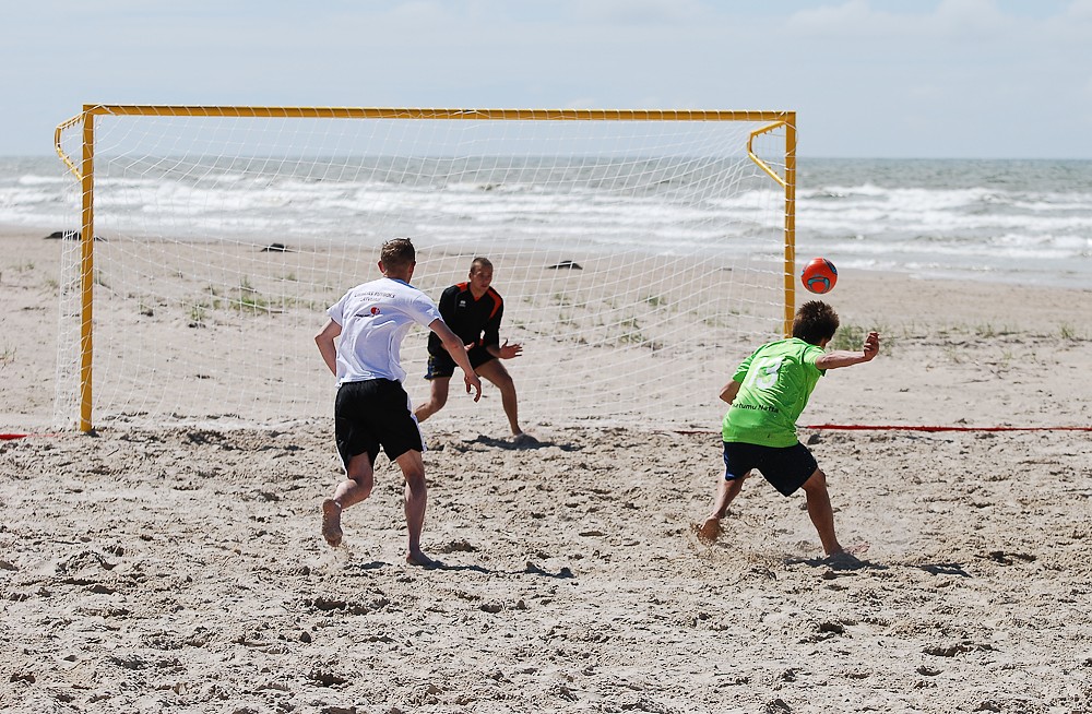 Nedēļas nogalē Liepājā notiks Latvijas kausa izcīņa pludmales futbolā
