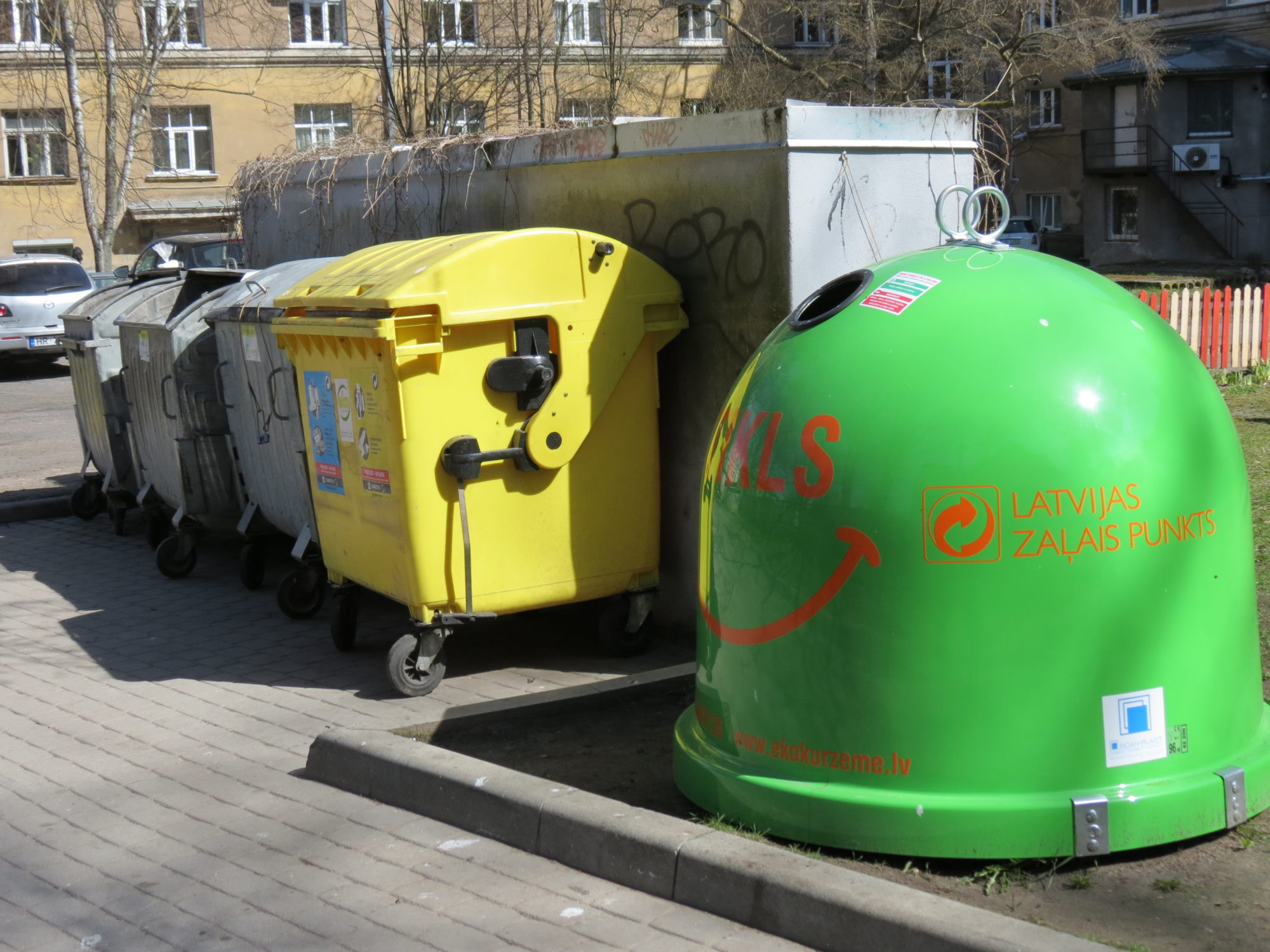 Vienosies iepirkumā par atkritumu apsaimniekotāja izvēli