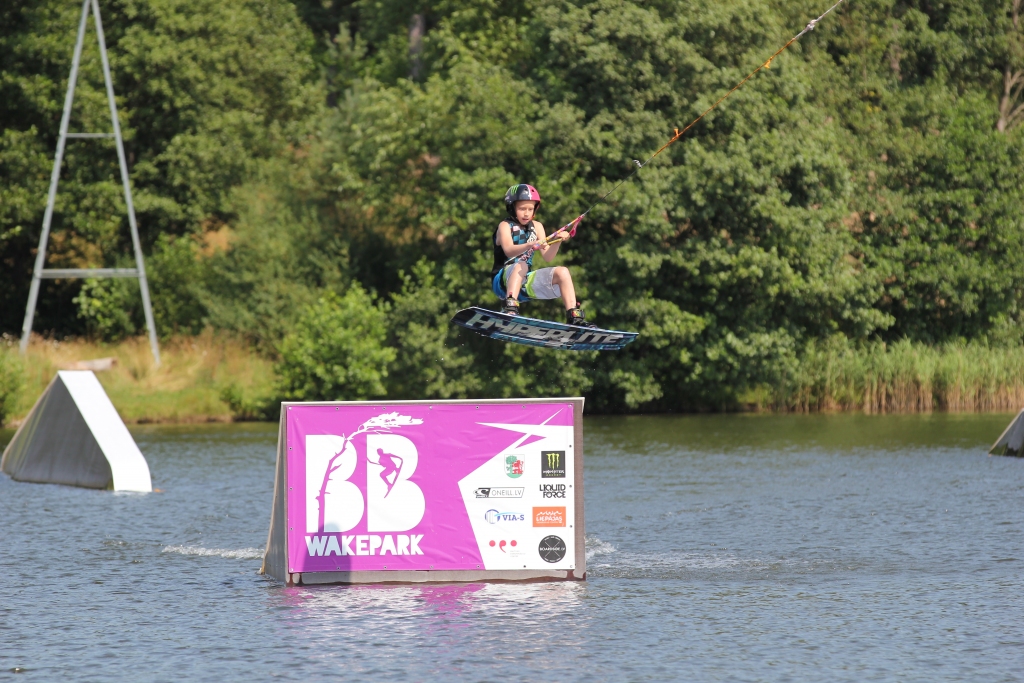”BB wakepark” drīz varēs nakšņot kempinga mājiņās
