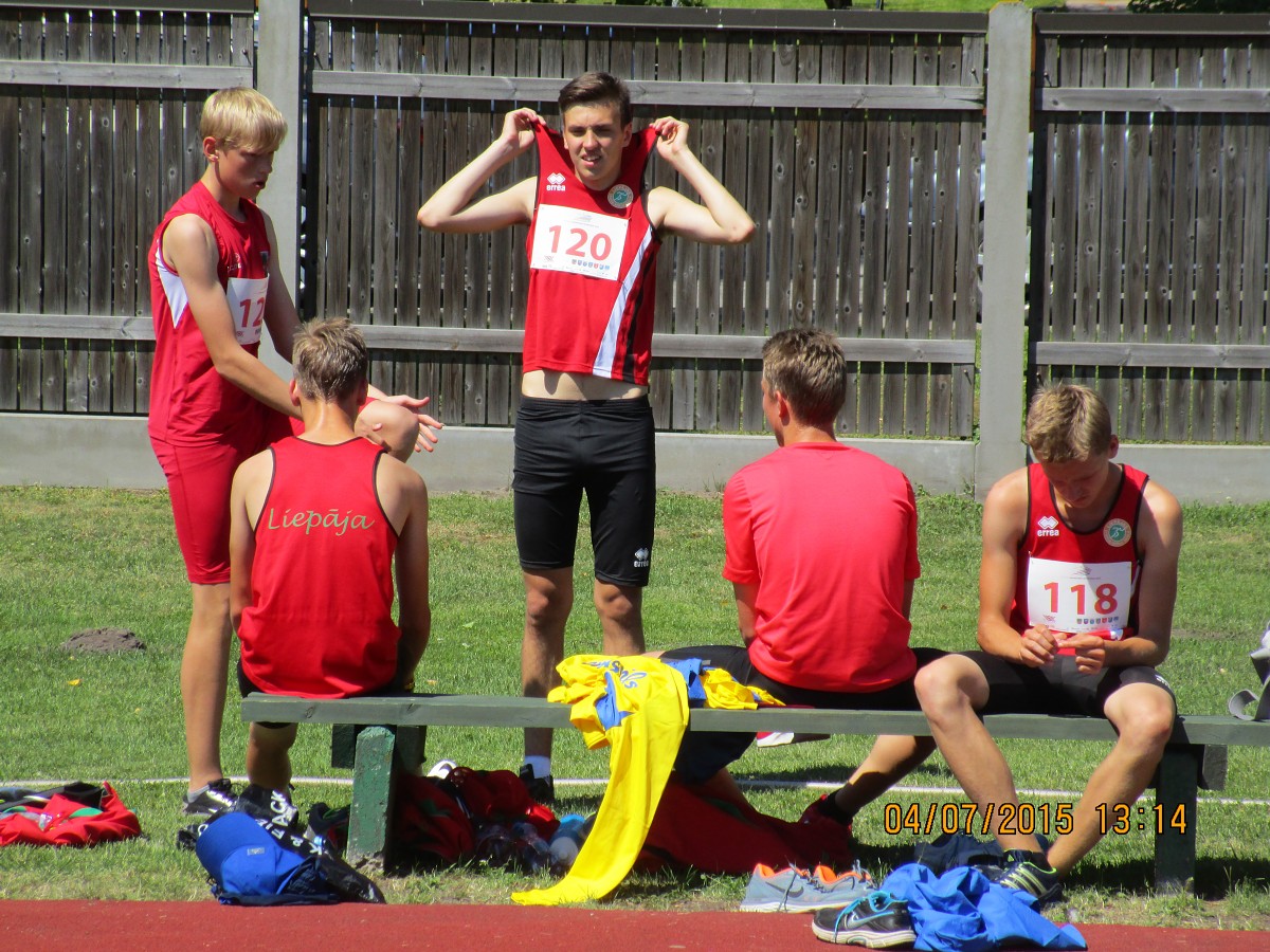 Liepājas jaunie vieglatlēti izcīna vietas finālos Latvijas jaunatnes olimpiādē
