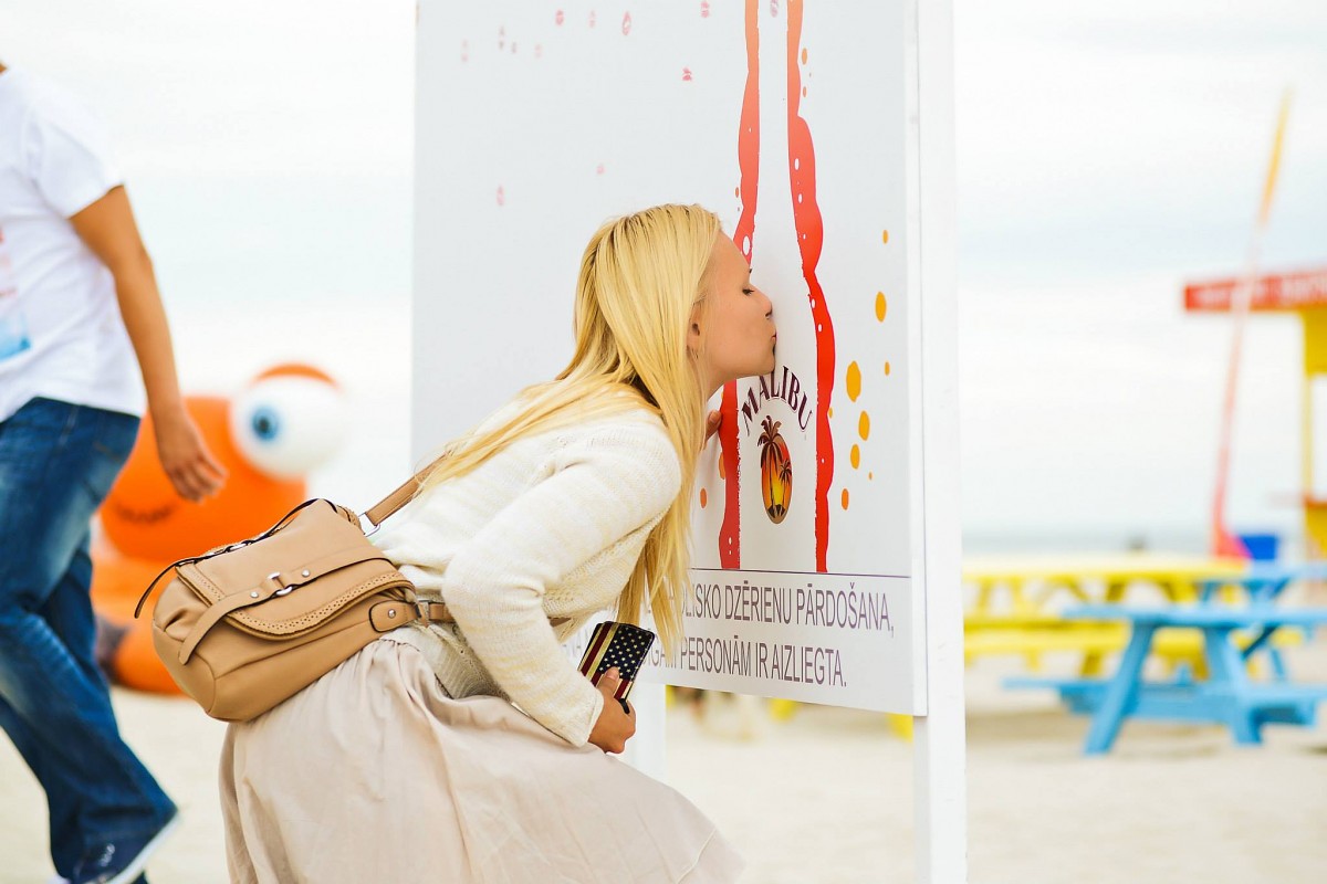 “Red Sun Buffet” uzstāsies Edavārdi un notiks “Malibu” ballītes