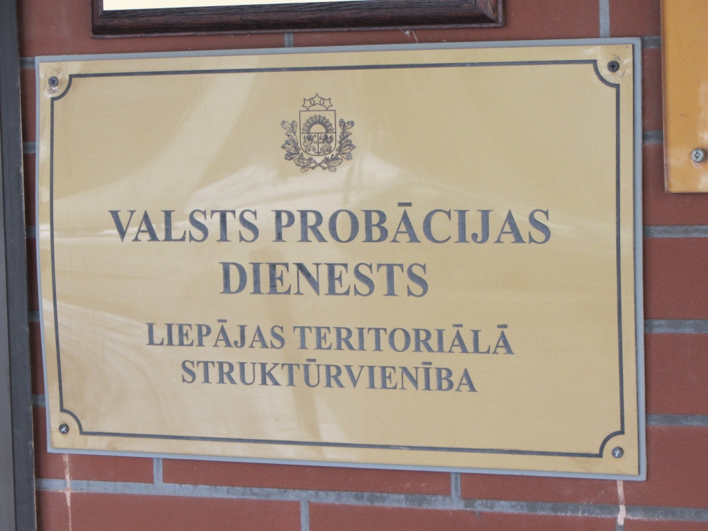 Probācijas dienests: Ieviešot publisku pedofilu reģistru, varētu veidoties dzimumnoziedznieku geto