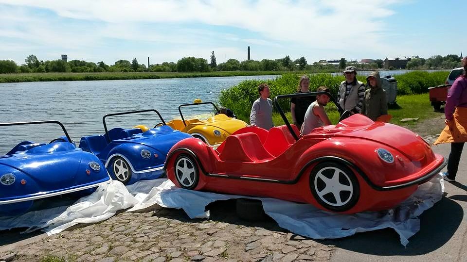 Rallija braucēji Ātruma festivālu sāks ar sacensībām Liepājas Tirdzniecības kanālā
