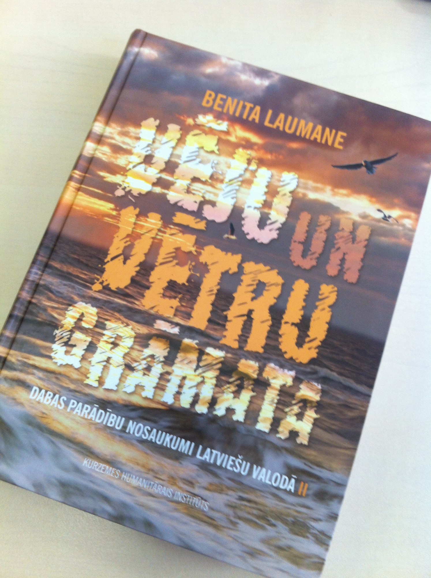 Ceļu pie lasītājiem uzsāk “Vēju un vētru grāmata”