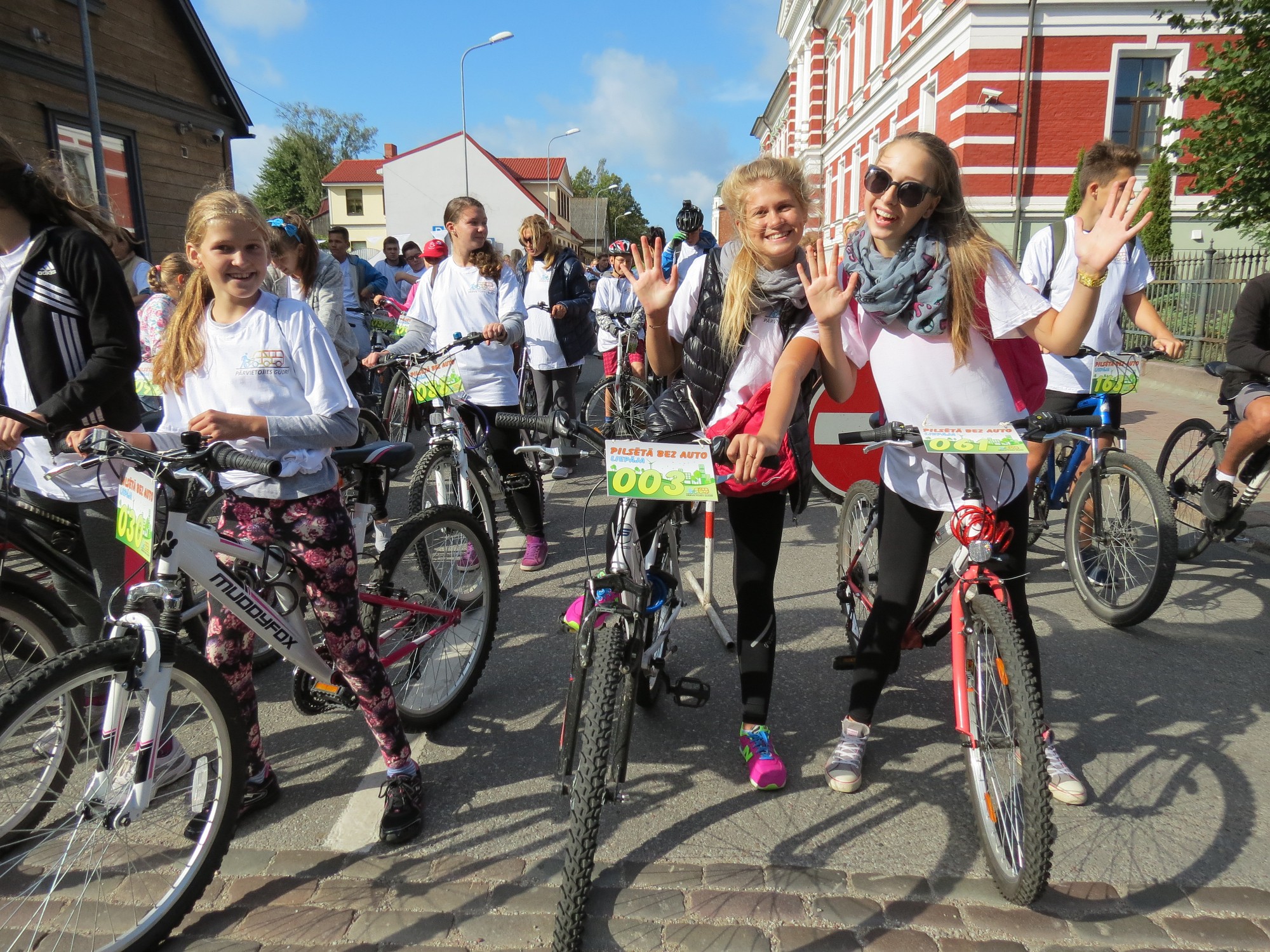 ”Diena bez auto” vieno simtiem velobraucēju