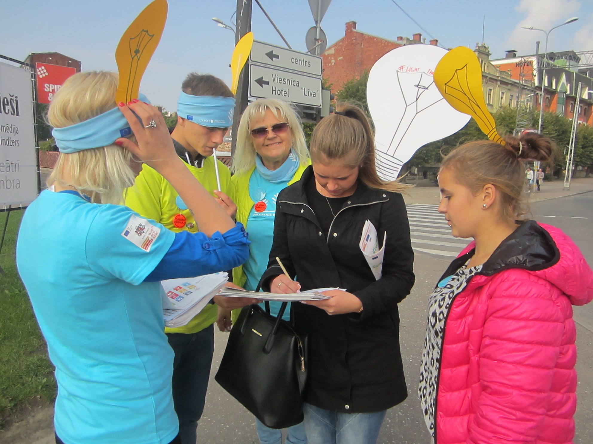 Vakarskolēni aicina veidot labāku pasauli