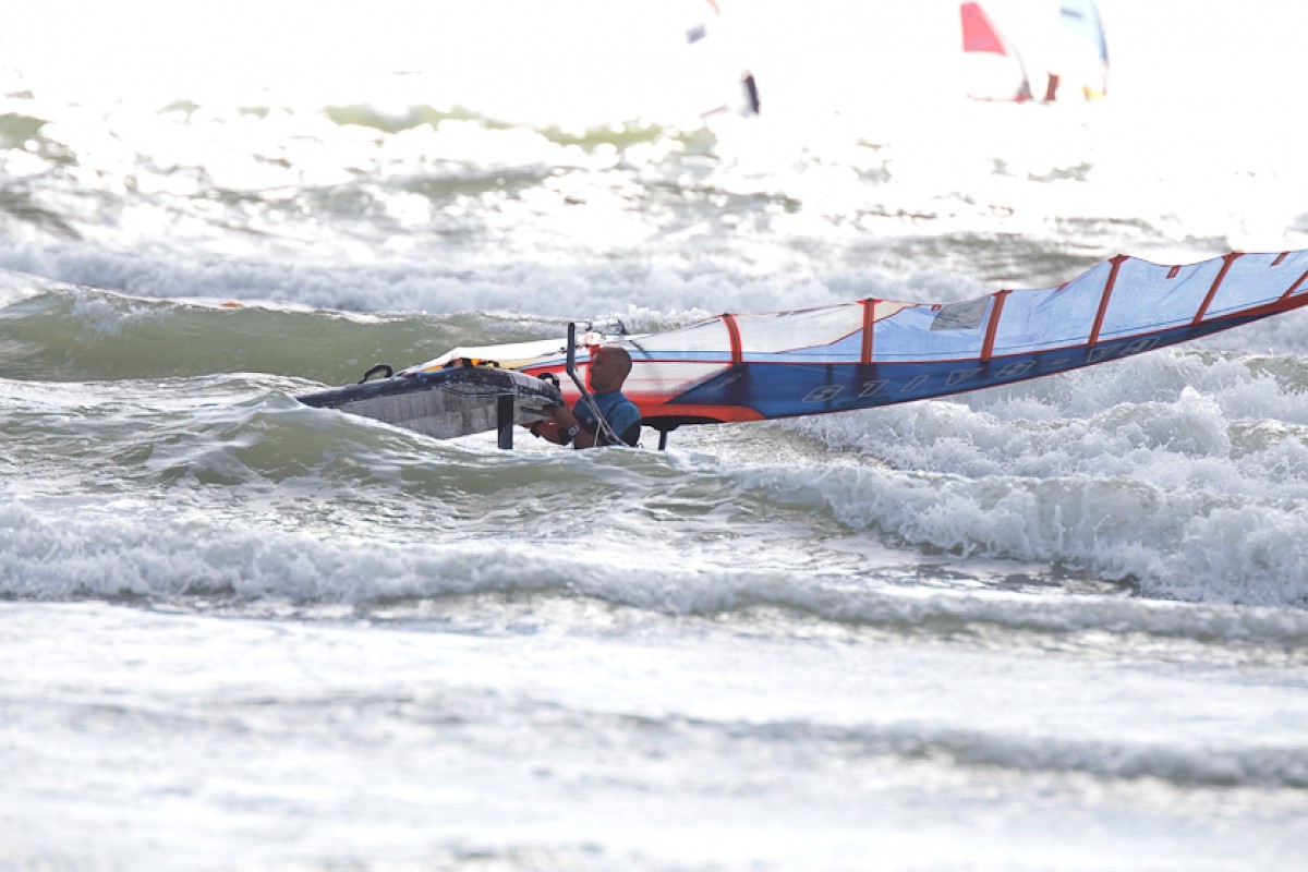 Pārliecinošs triumfs Grieķijā