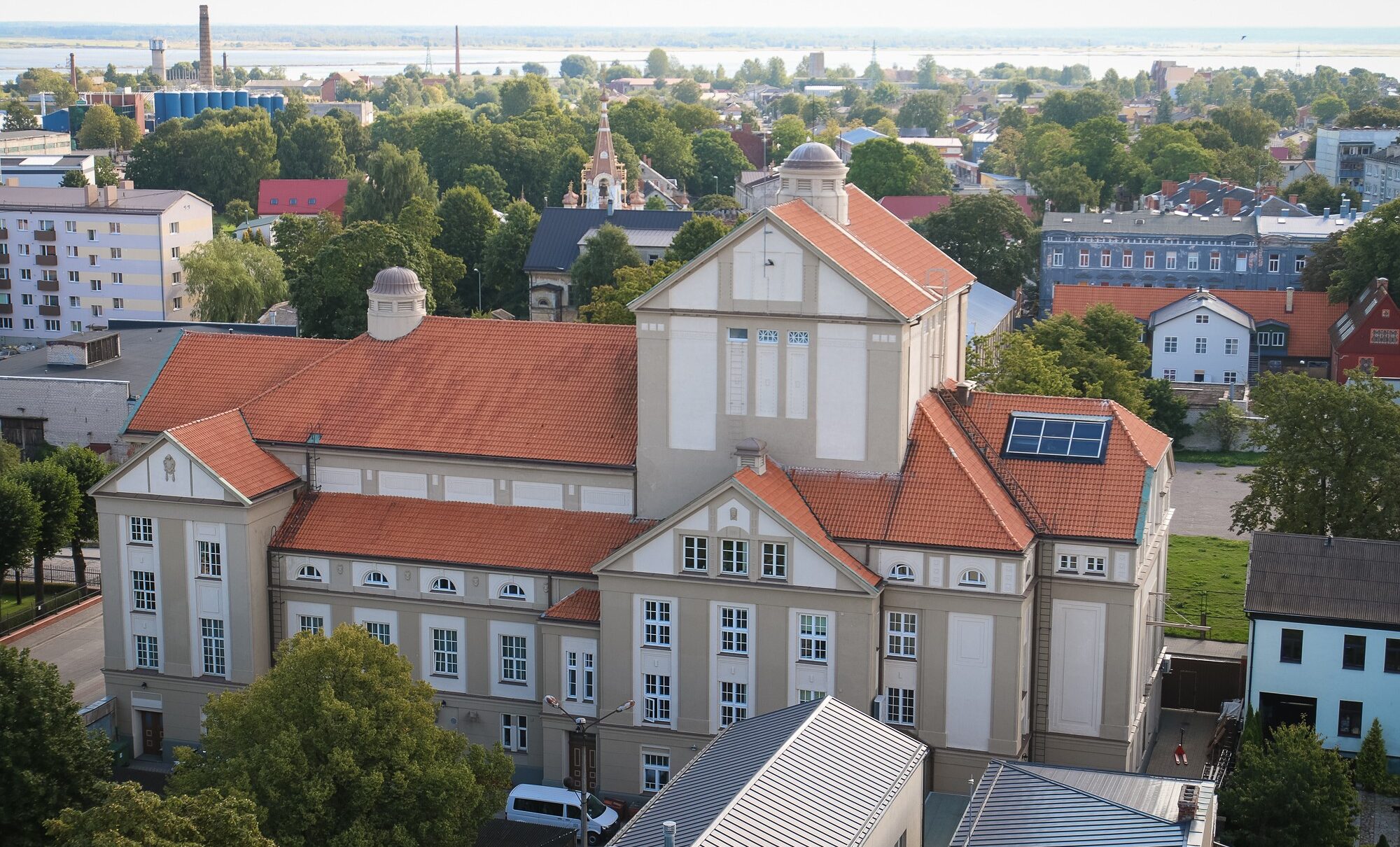 Liepājas teātra aktieri aicina pašvaldību izsludināt atklātu konkursu uz valdes locekļa un mākslinieciskā vadītāja vietām