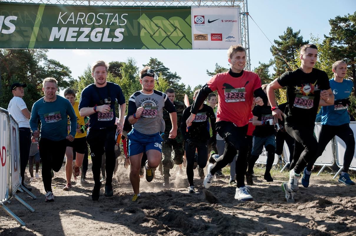 “Karostas mezglā” slapji, bet apmierināti