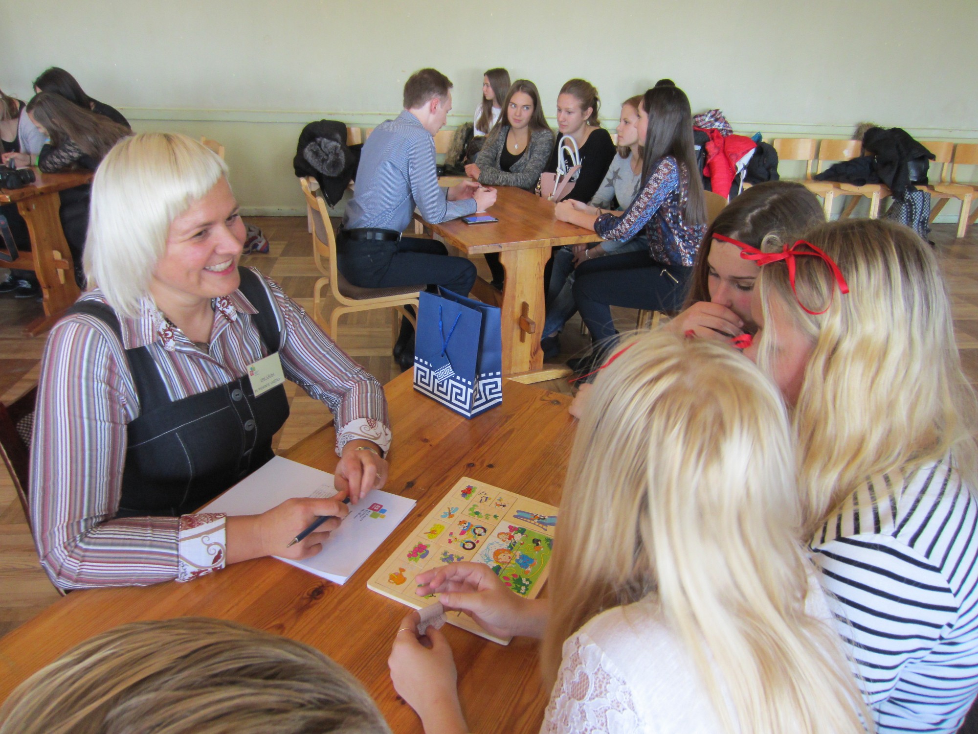 Konkursā “Profesiju kaleidoskops” skolēni iepazīstas ar 10 dažādu jomu profesionāļiem