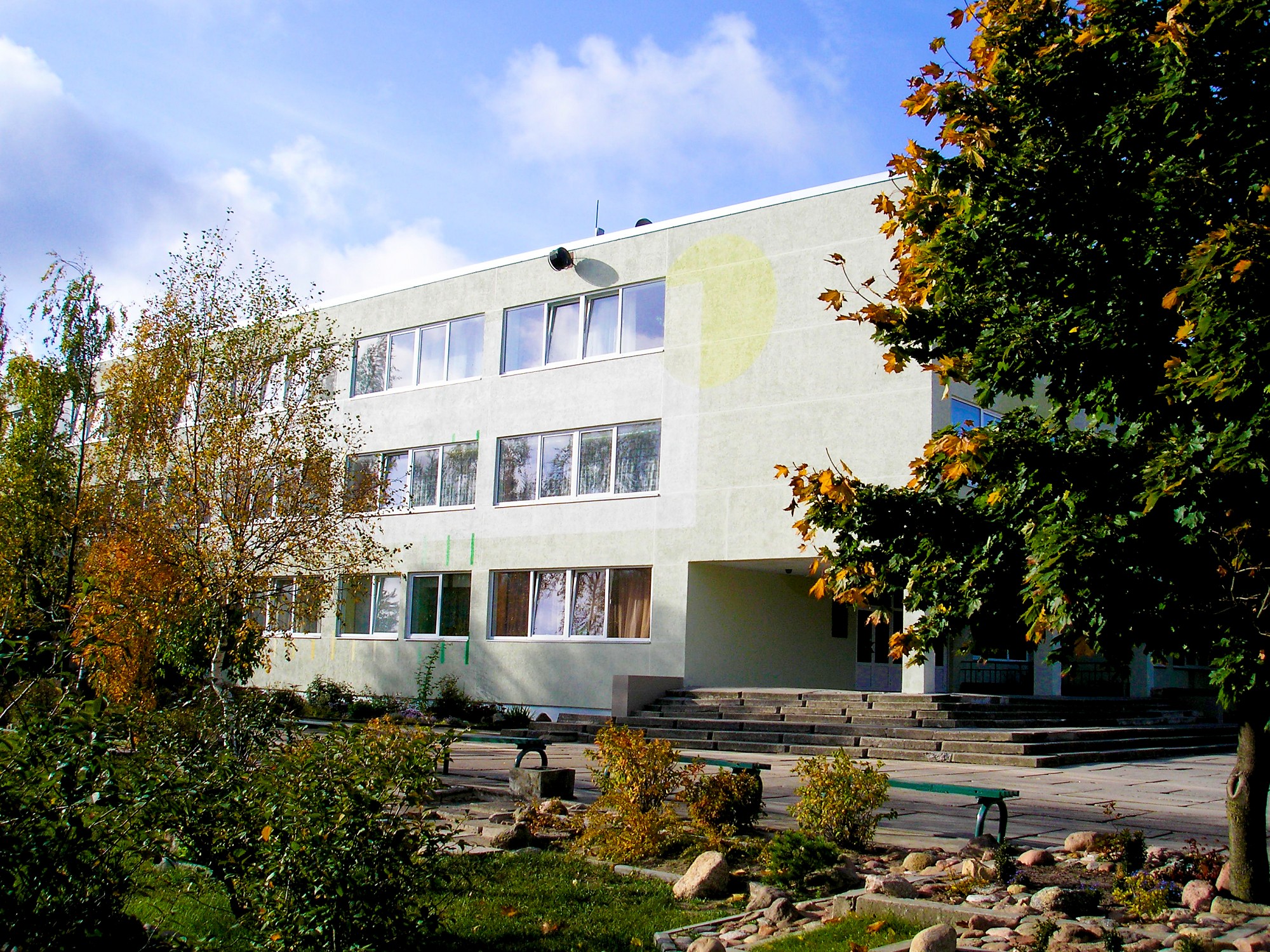 A. Puškina 2. vidusskolā viesosies ASV kultūras atašejs Metjū Tompsons