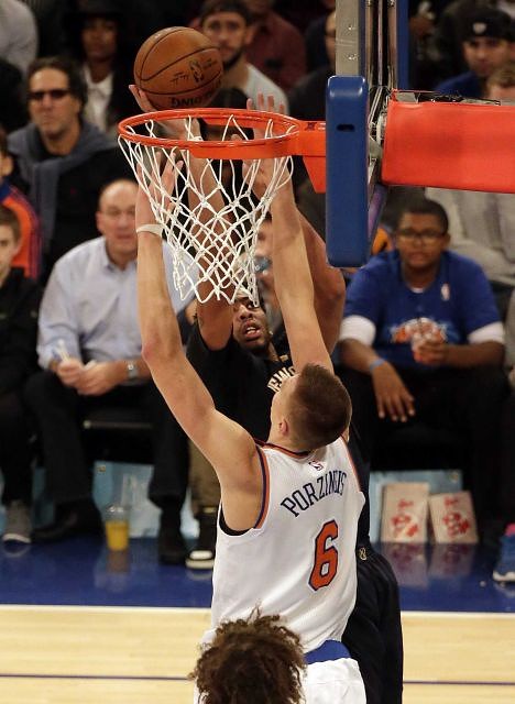 Porziņģim 10+8 ”Knicks” otrajā zaudējumā pēc kārtas NBA mačā