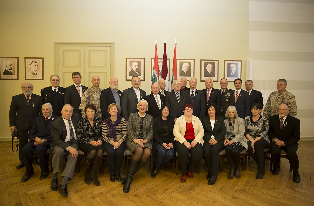 Papildināts (ar foto) – Domē pulcējas nacionālpatriotisko organizāciju pārstāvji