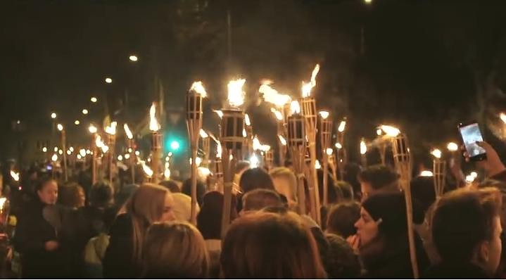 ”Liepājnieki Latvijai” dalībnieki radījuši Latvijai veltītu dziesmu
