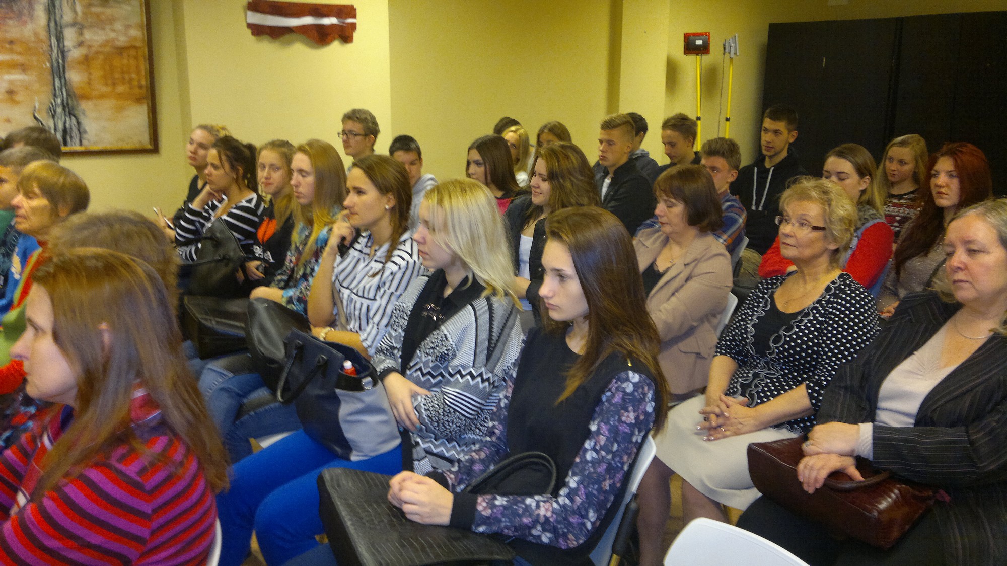 Dzejas studijā iepazīst Jāņa Petera daiļradi