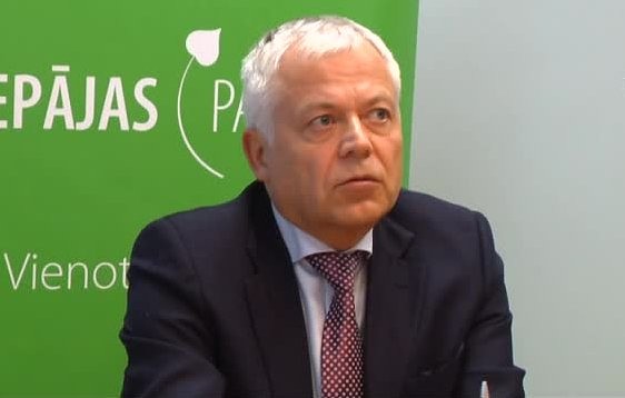 Papildināts – Ulda Seska plānos nav sēsties premjera krēslā
