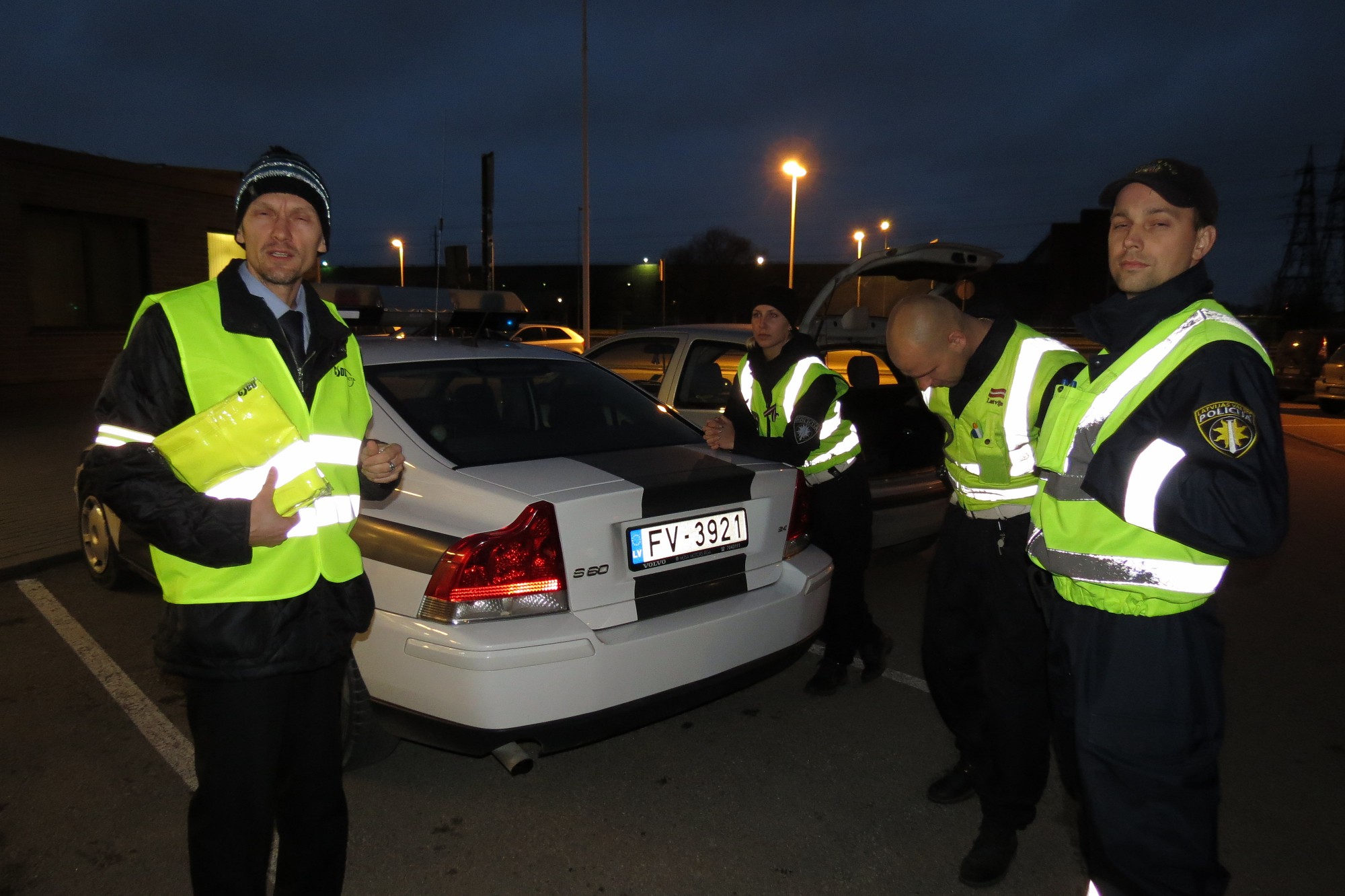 Svētku laikā policija pastiprināti kontrolēs satiksmes dalībniekus