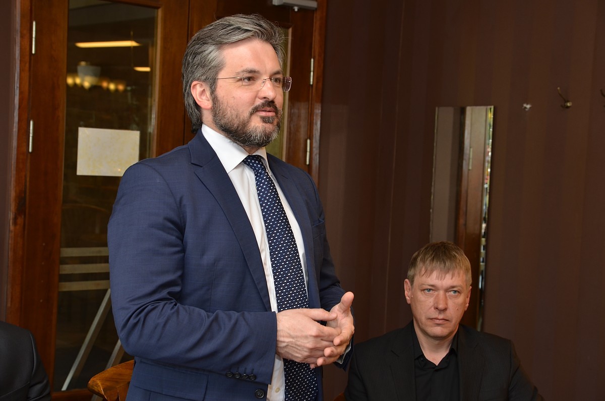Papildināts – “Lielais dzintars” pārtraucis sadarbību ar Dālderi