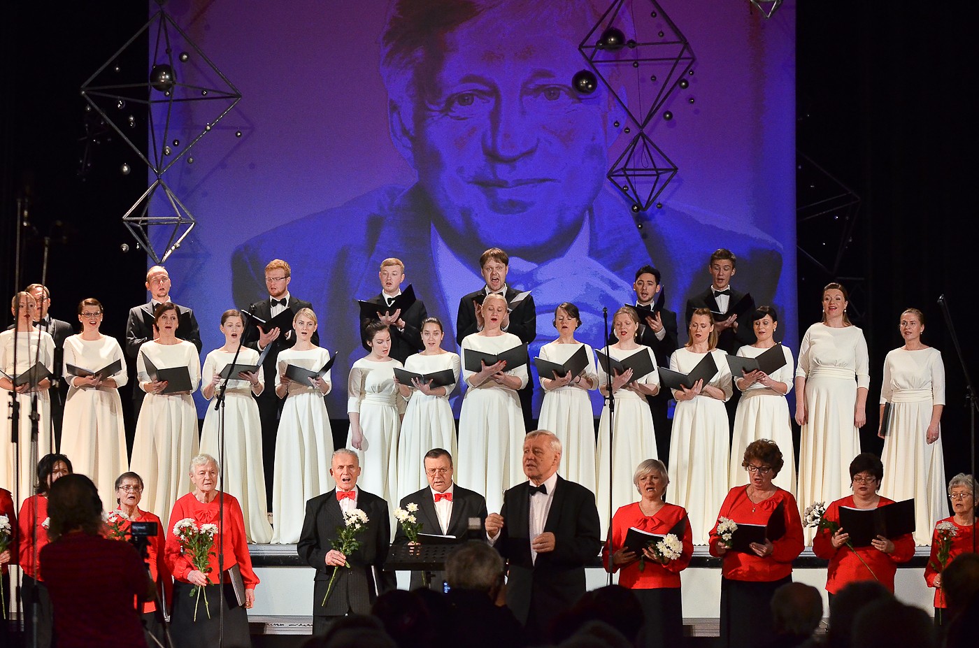 Jēkaba Ozoliņa jubilejai veltīts koru koncerts “Paralēlie ceļi mūzikā”
