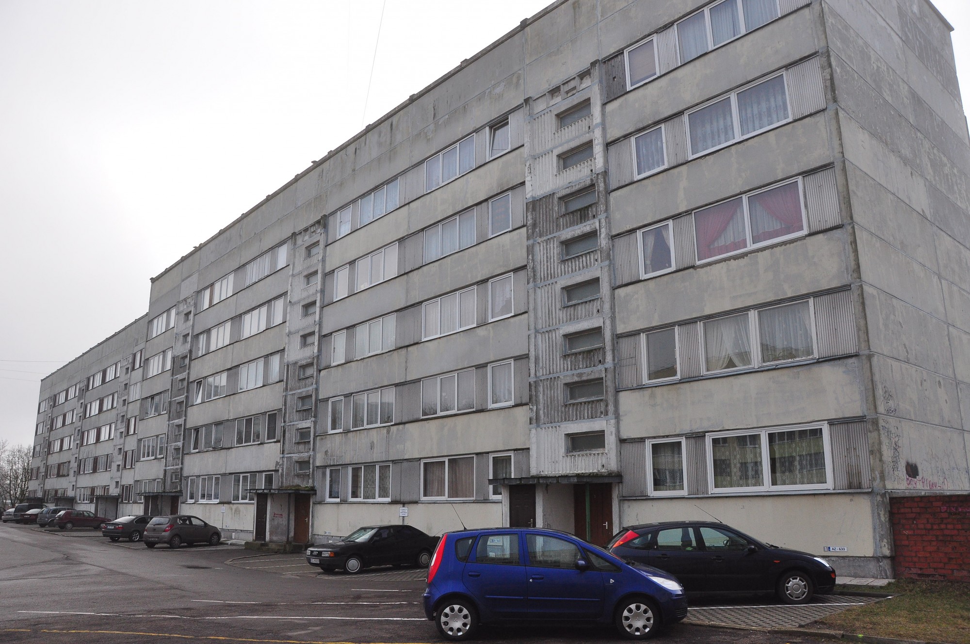 Ūdens kari Siguldas ielā turpinās