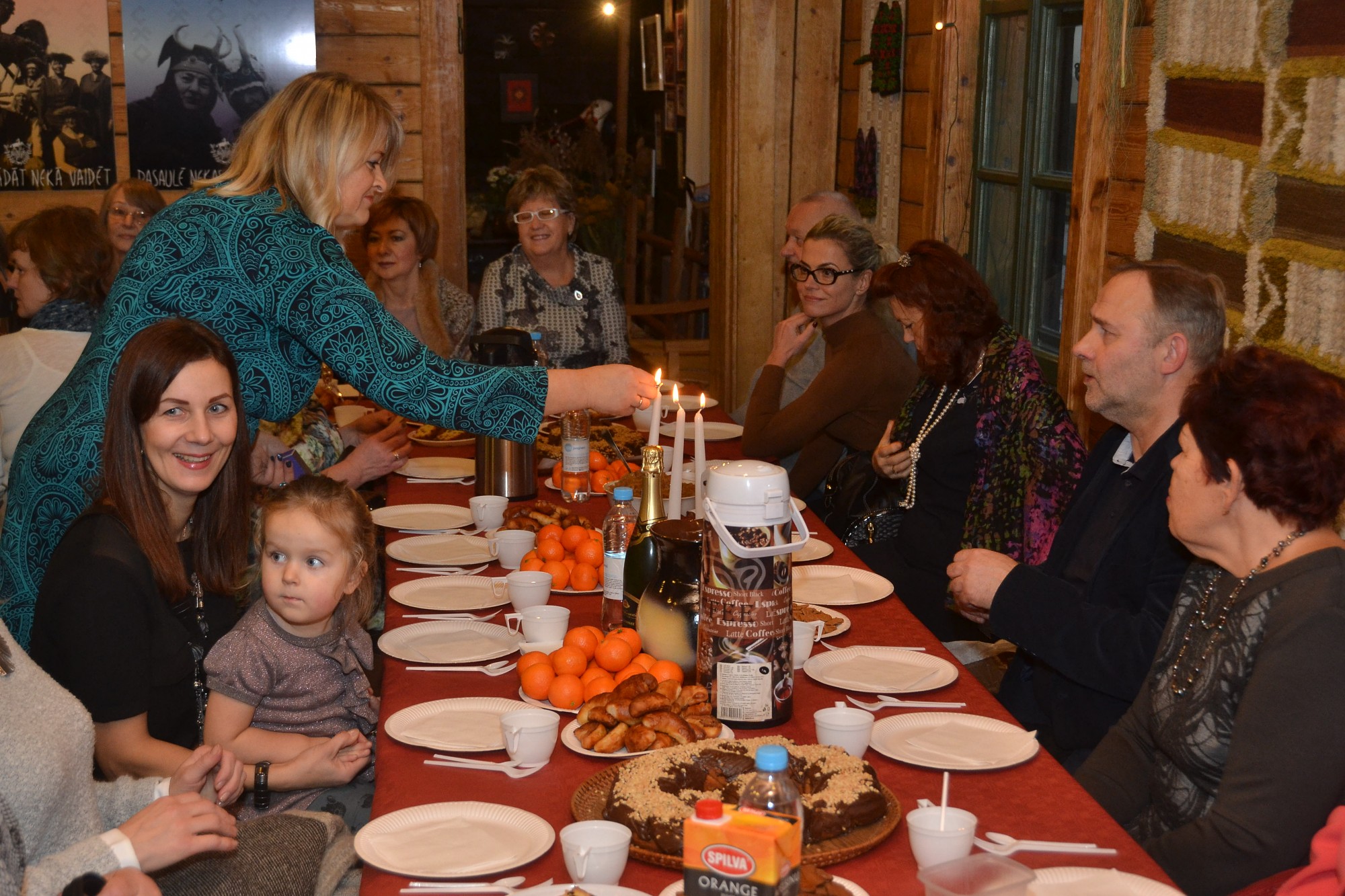 Onkologi atzīmē gadadienu latviskās tradīcijās