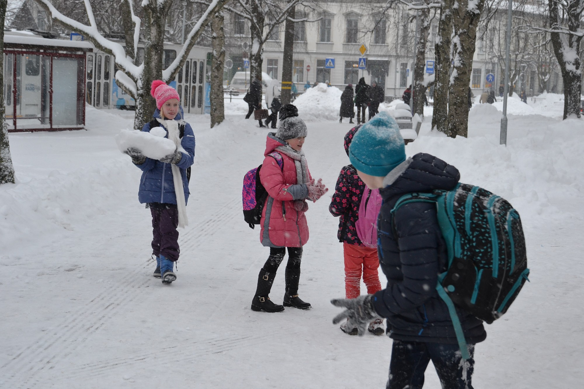 Sals skolēnus nebaida