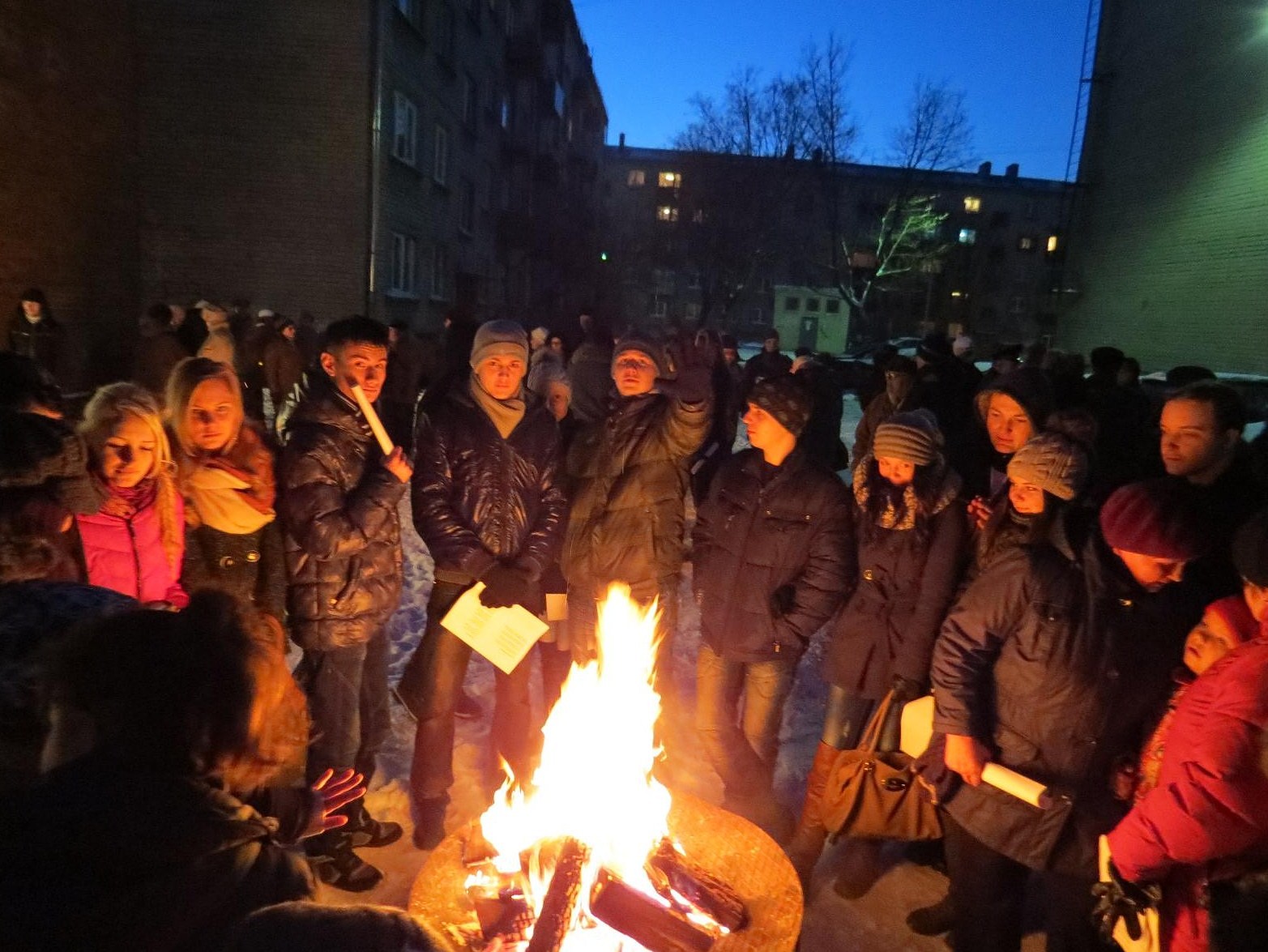 Pie barikāžu atceres ugunskuriem sajutīs tā laika gaisotni