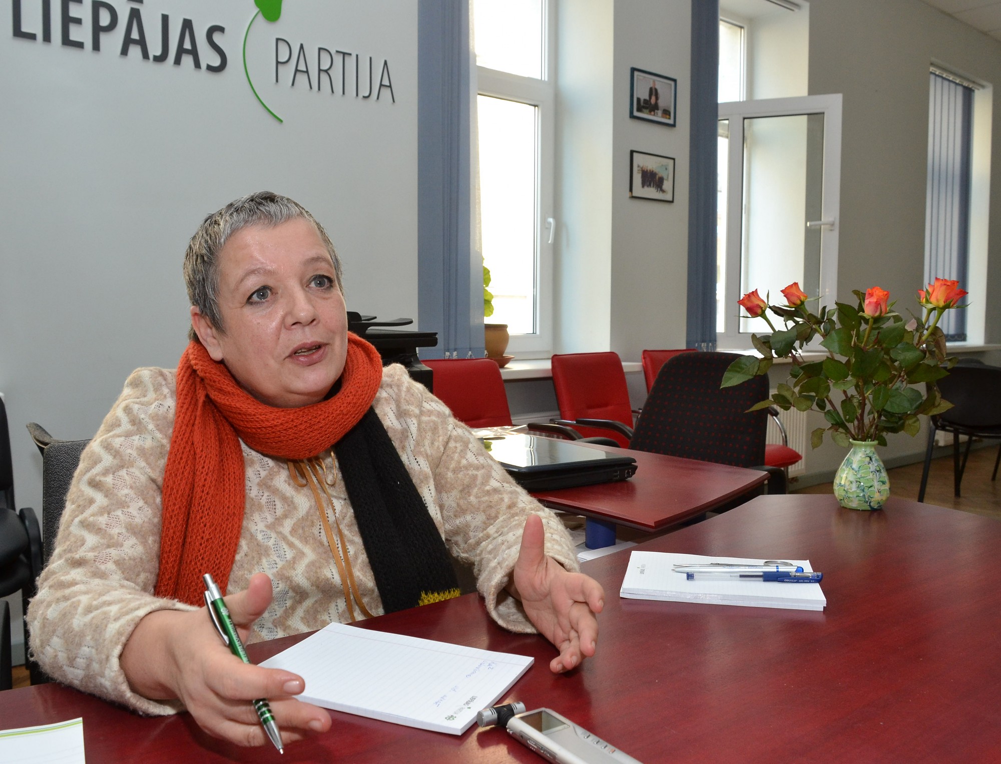 Partiju štābi – no pieticības līdz šikam