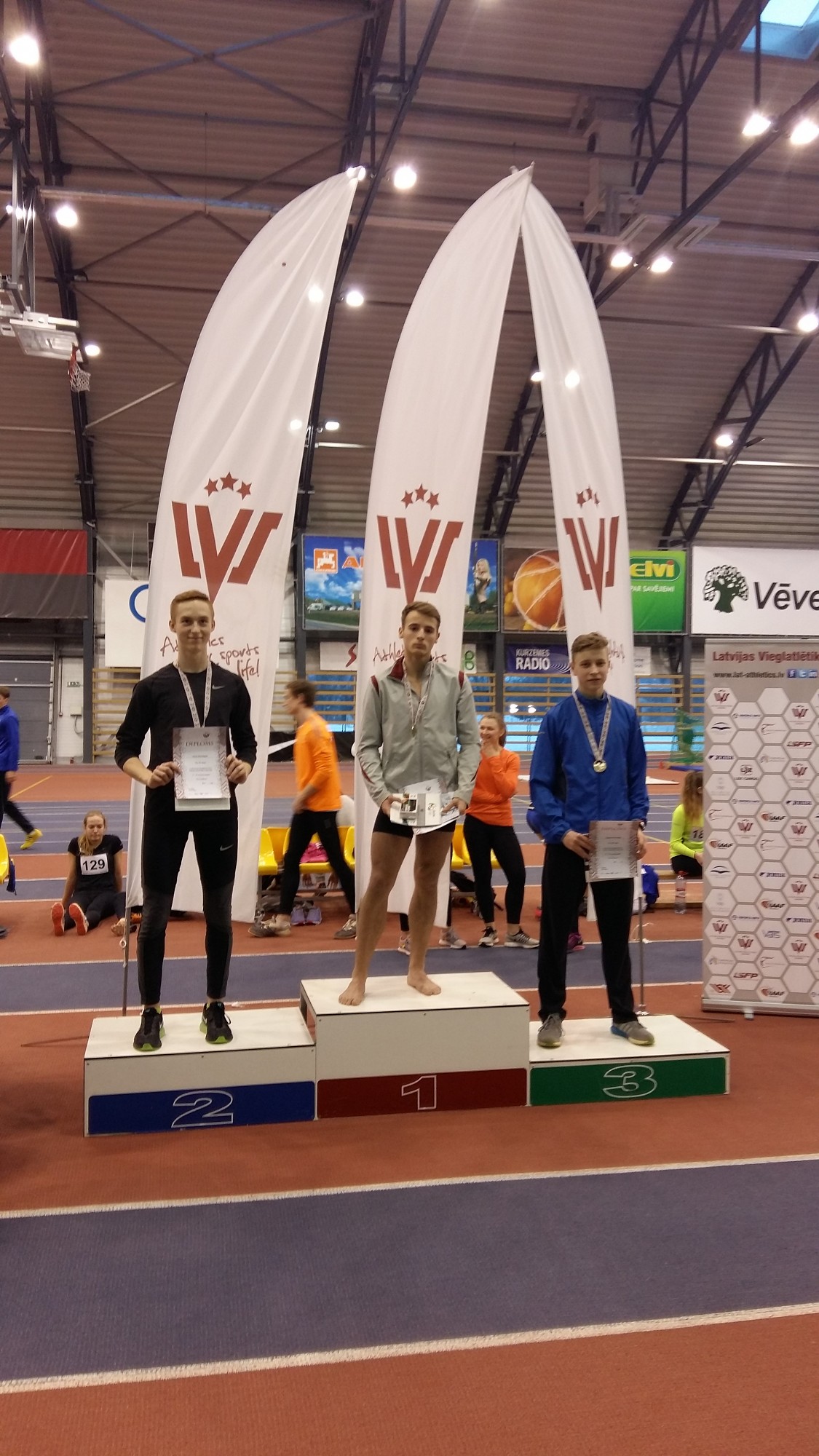 Vieglatlēti izcīna zelta medaļas