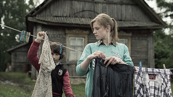 No 26. februāra KINO BALLE izrādīs Berlīnē godalgoto Vimbas filmu “Es esmu šeit”