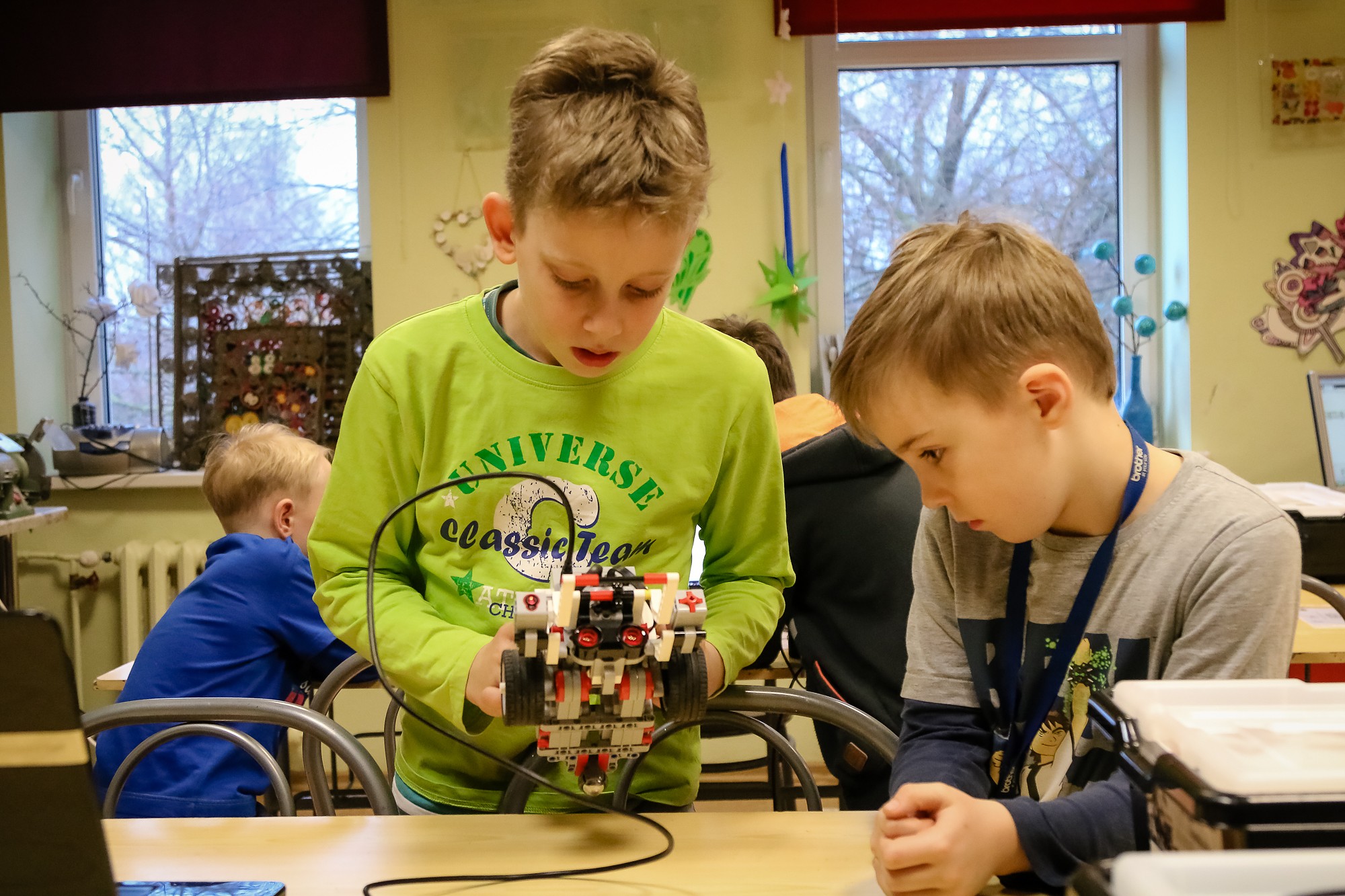Liek robotiem kustēties