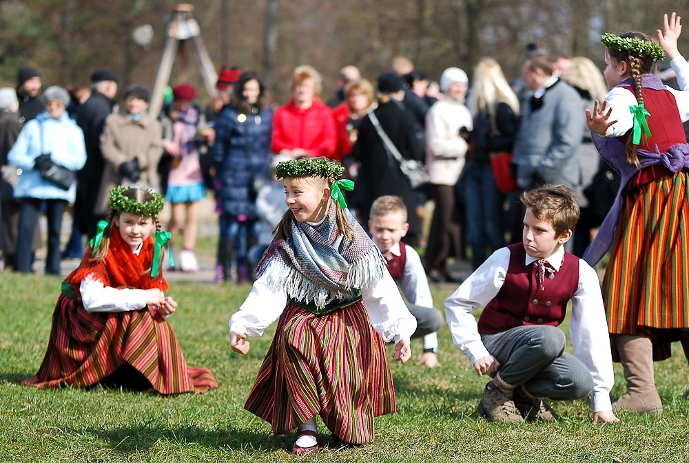Pavasari modinās Jūrmalas parka Bērnu laukumā