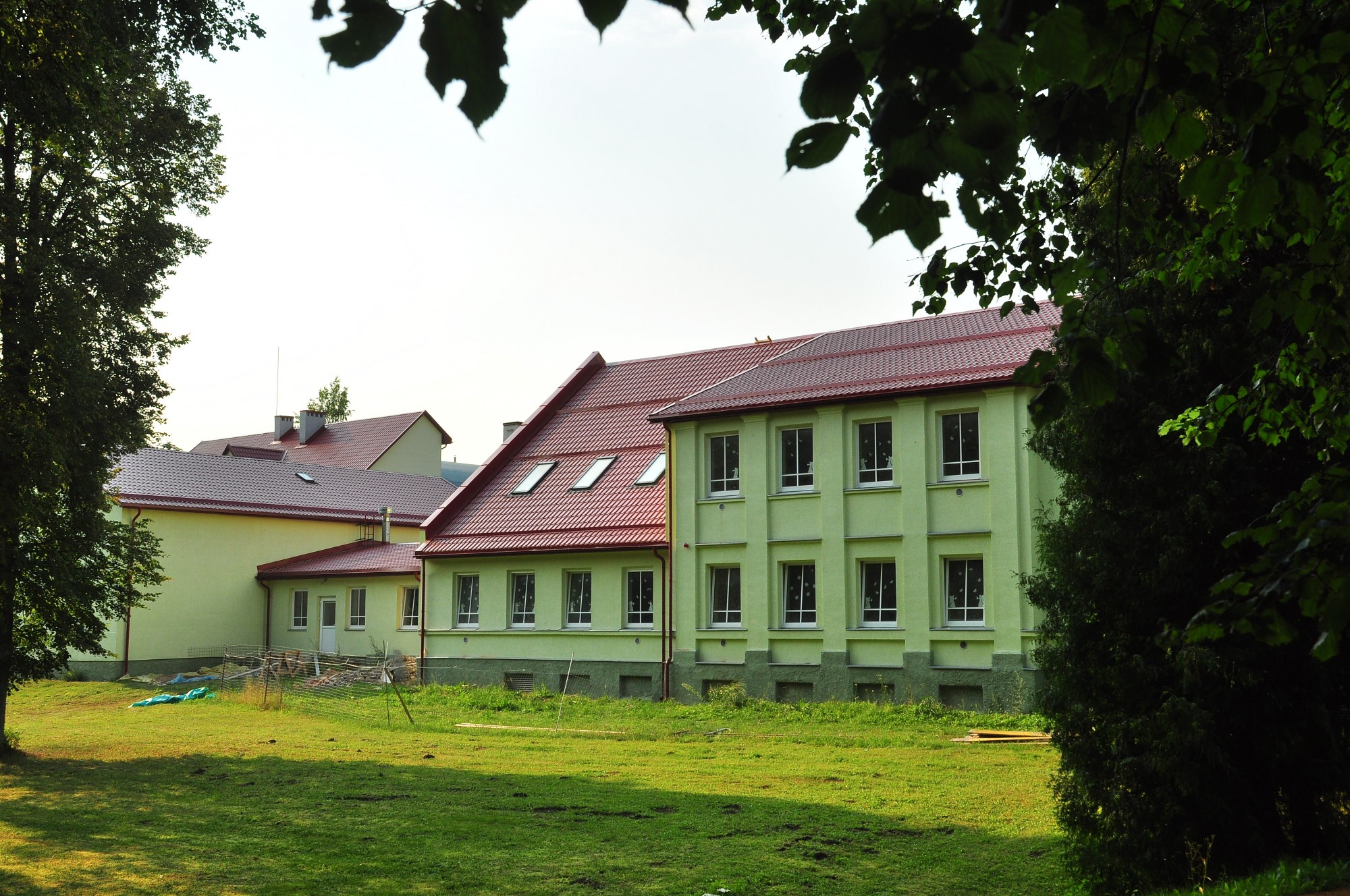 Pamatskola aizvien bez direktora