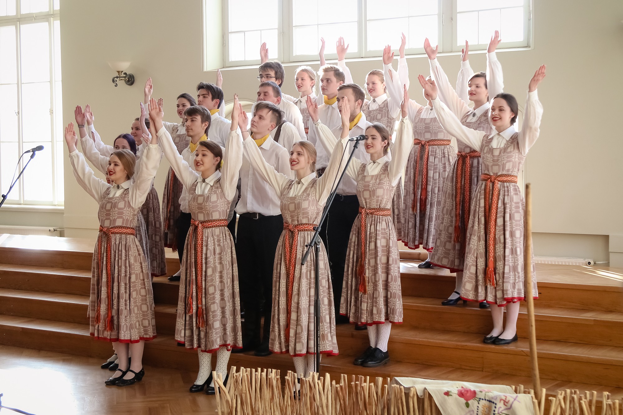 Strīdus un asaras atstāja mēģinājumos