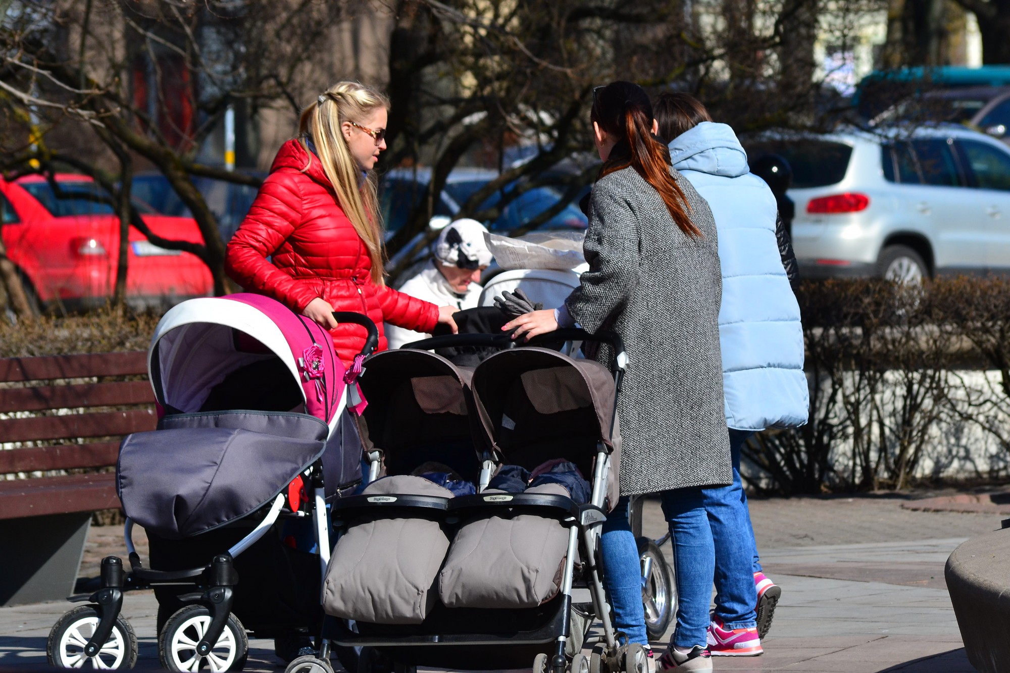 Topošie vecāki aicināti piedalīties bezmaksas meistarklasēs par mazuļu aprūpi