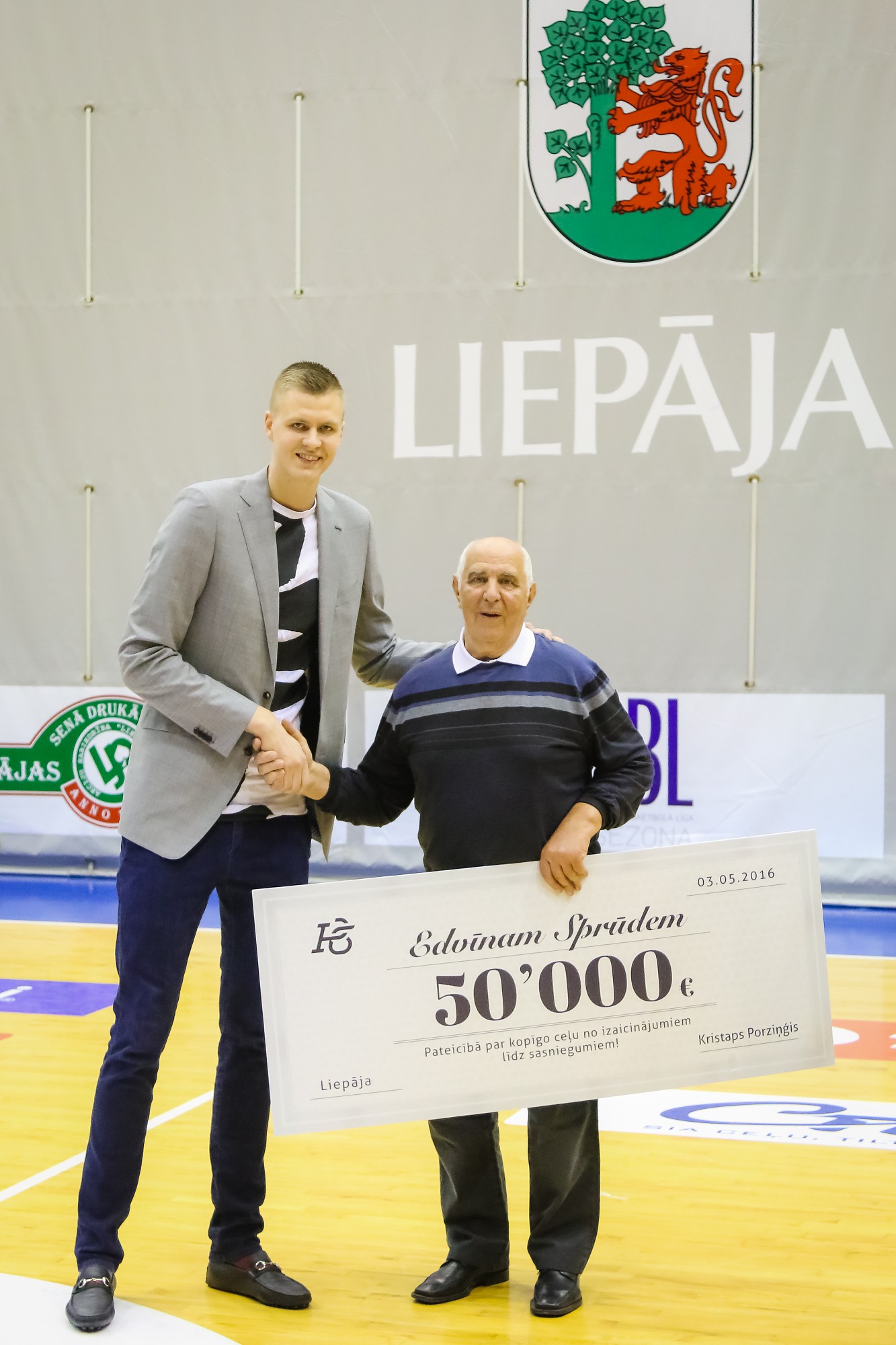 Porziņģa paldies pirmajam trenerim