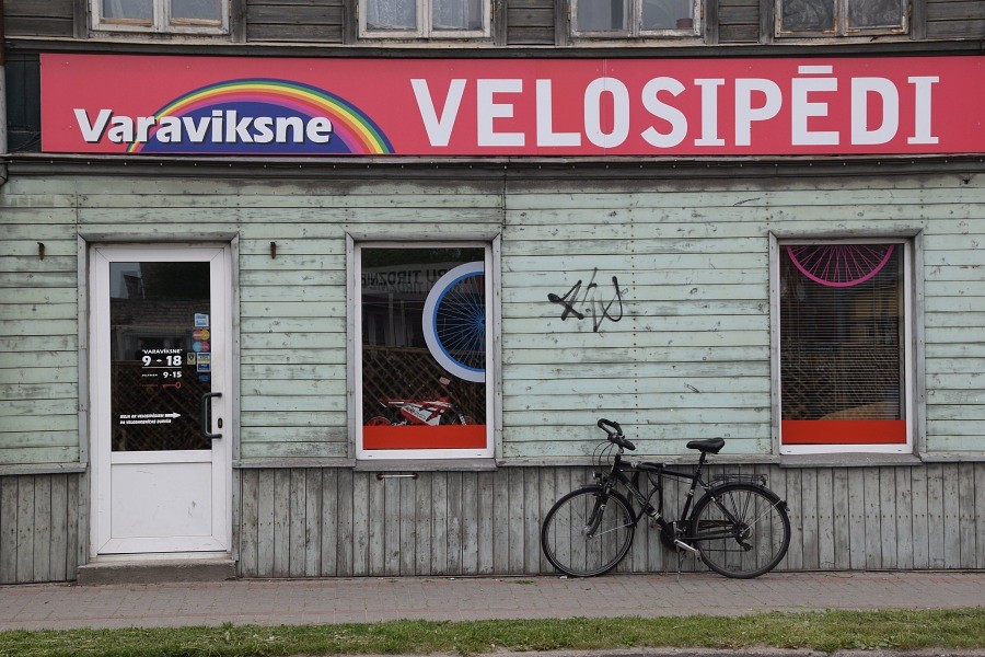 Veikalā “Varavīksne”