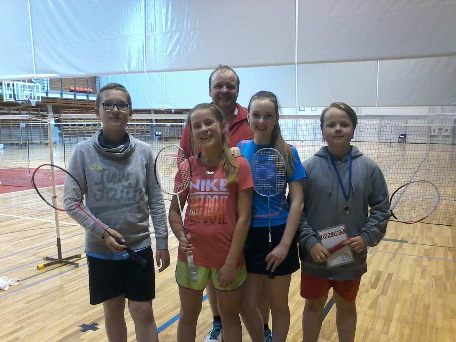 Zelts un sudrabs badmintonistiem