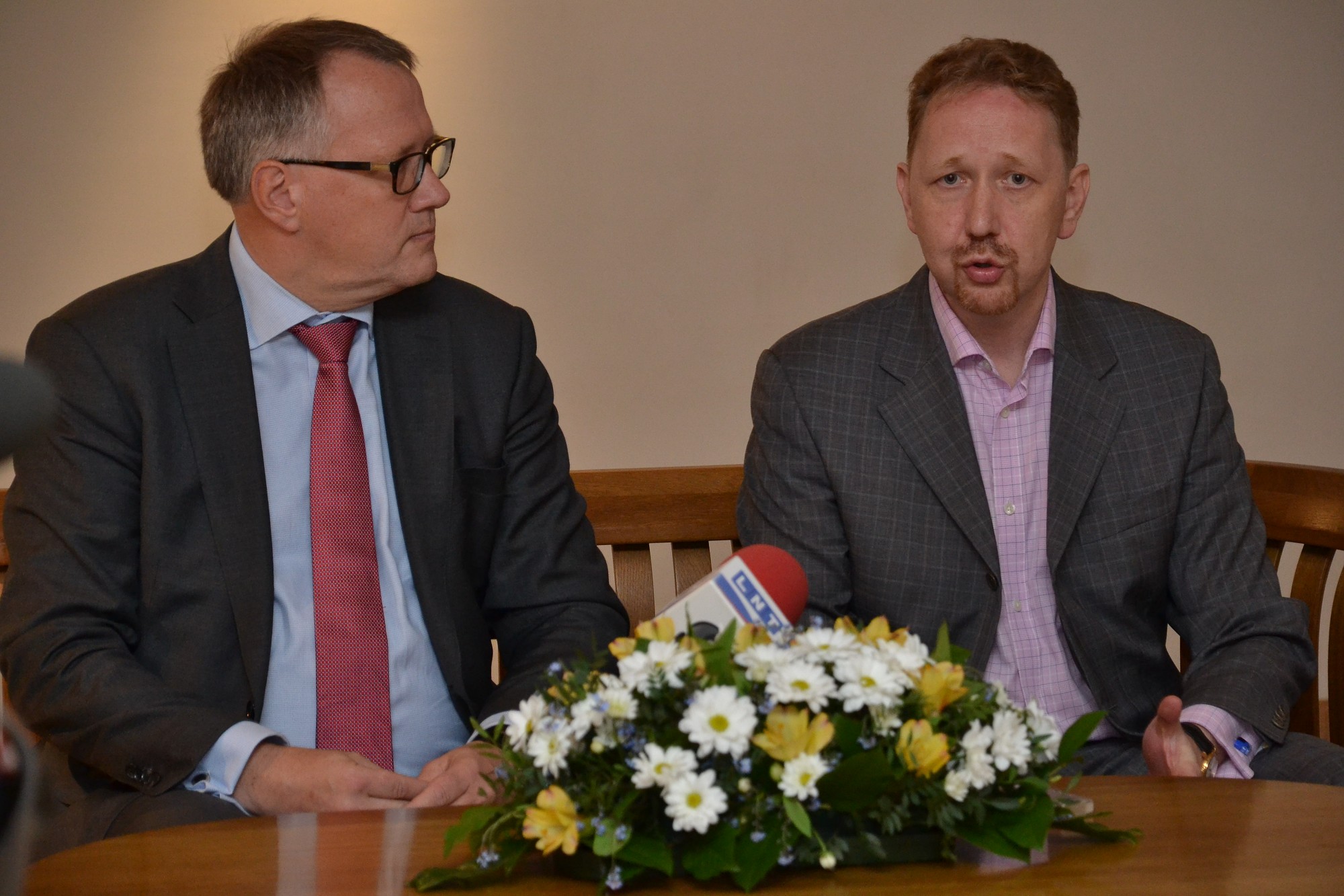 Par “Metalurgu” ar piesardzību