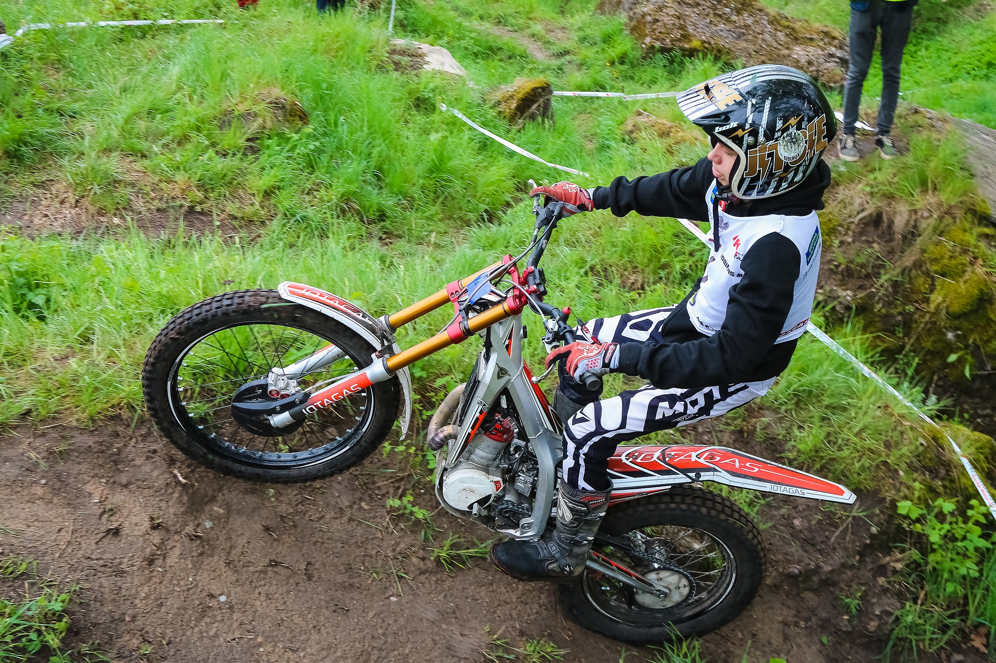 Mototriālisti sezonu atklāj Liepājā