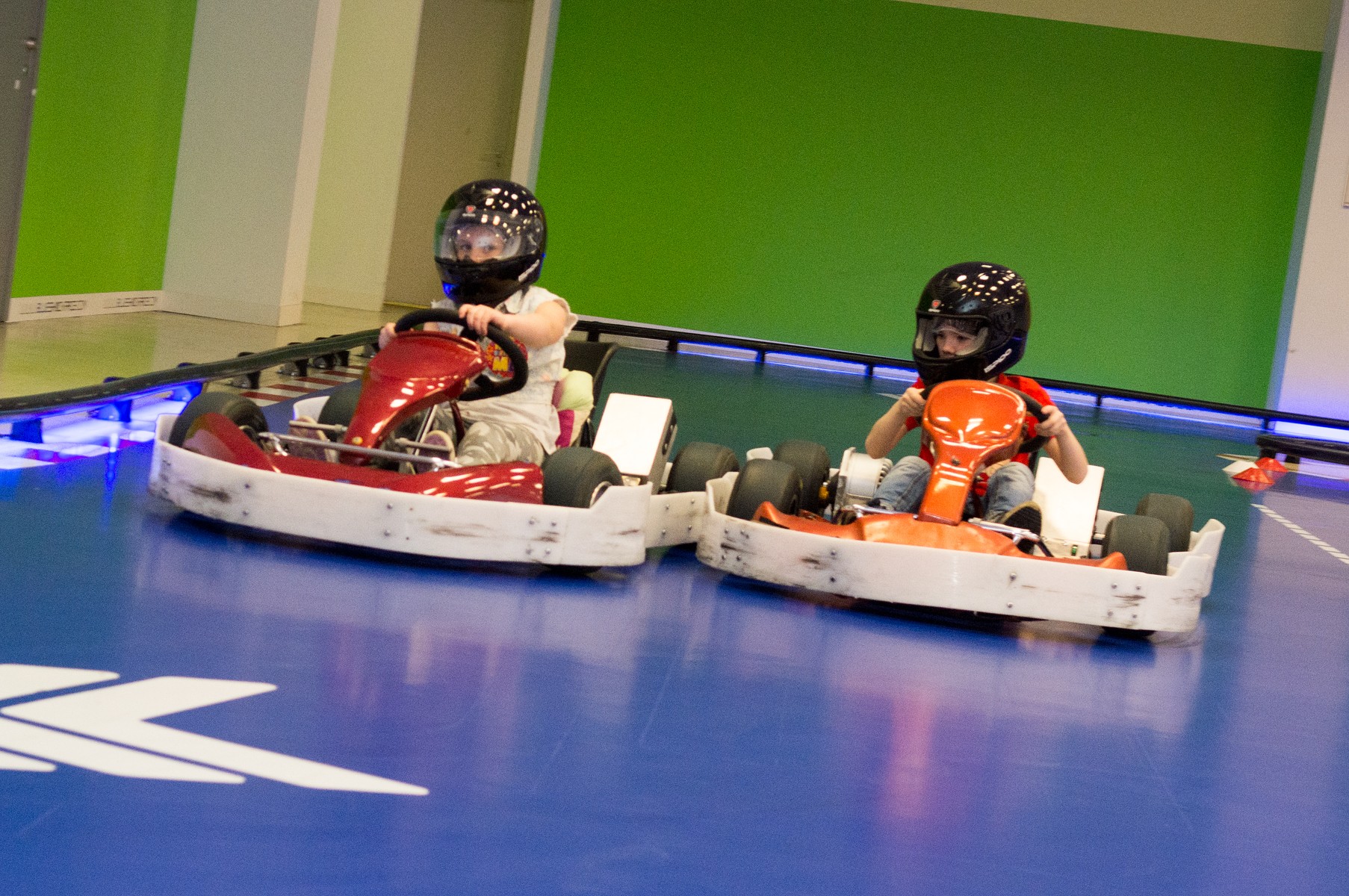 Atklās “Blue Shock Race” elektrokartinga centru