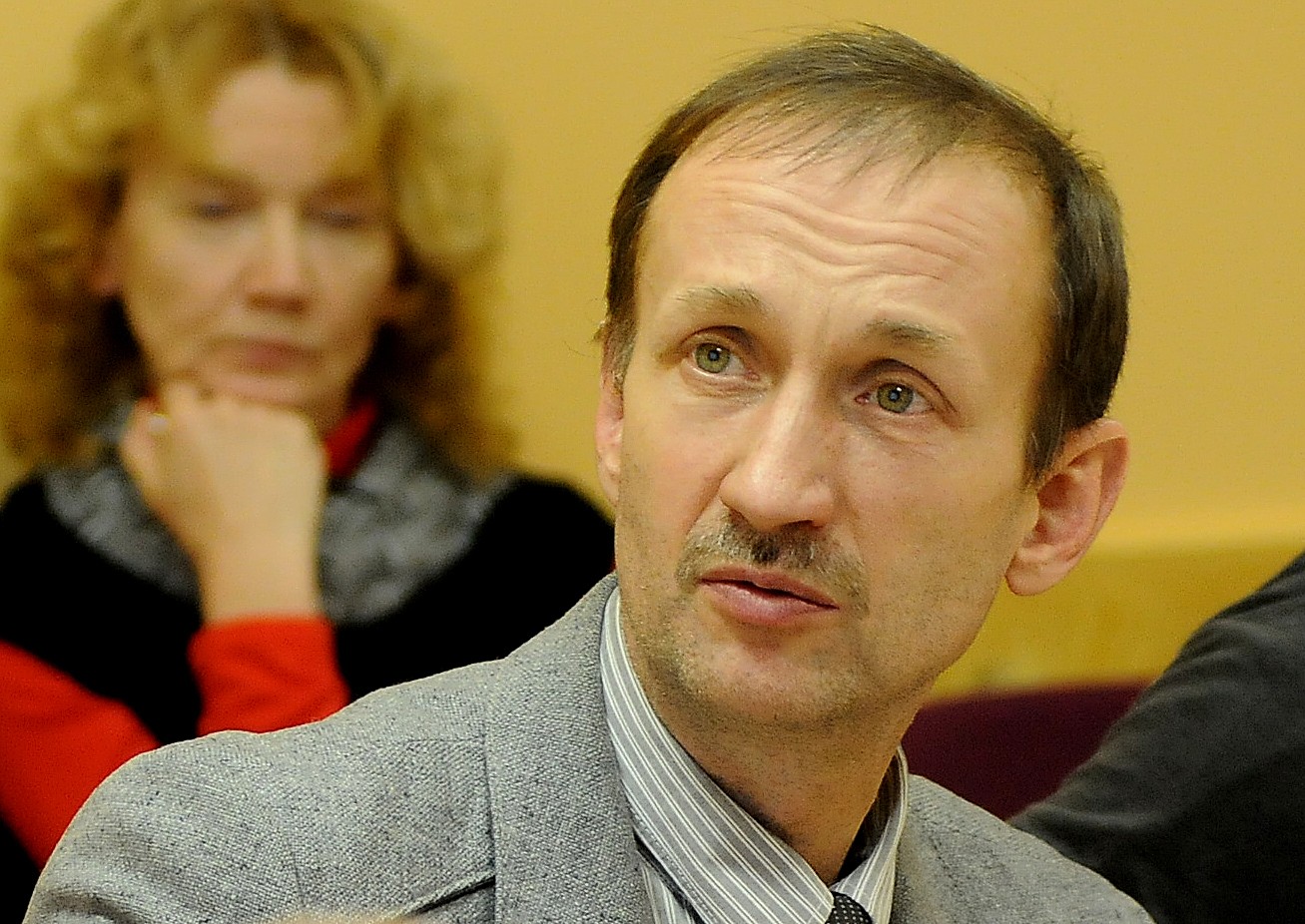 Algas pieaug par tūkstoš eiro gadā