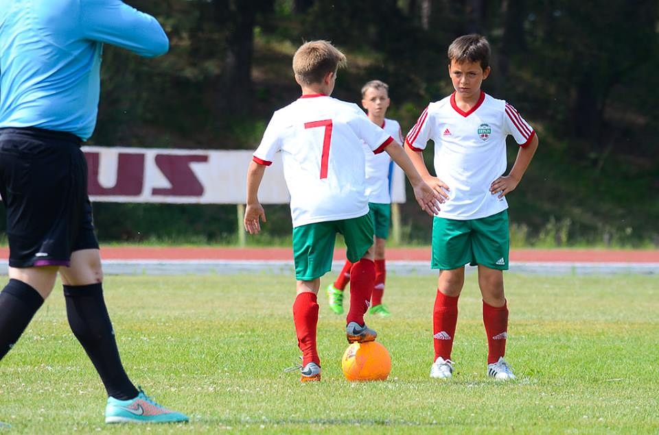 Kāpēc kavējās sporta tērpi
