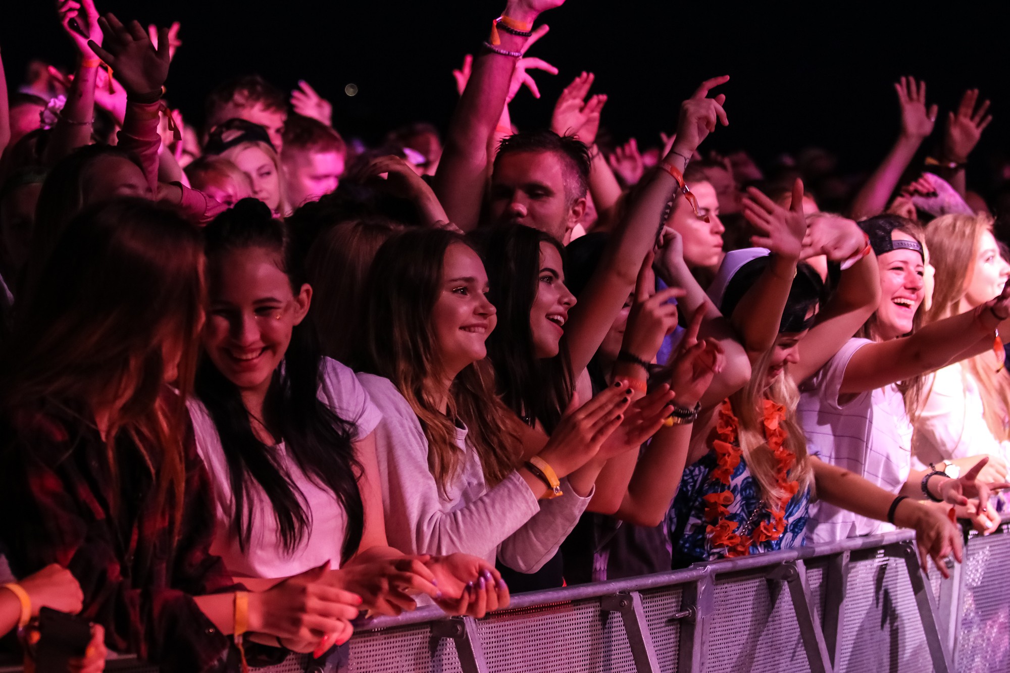 “LMT Summer Sound” festivāls apmeklētājus sagaida ar sauli