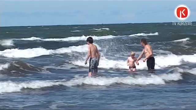 Arī šogad jūrā izveidojušās bīstamās bedres
