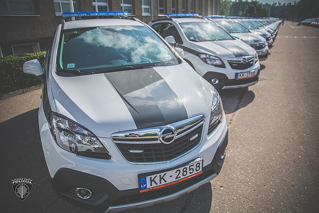 Mūsu likumsargi saņēmuši 10 jaunos auto